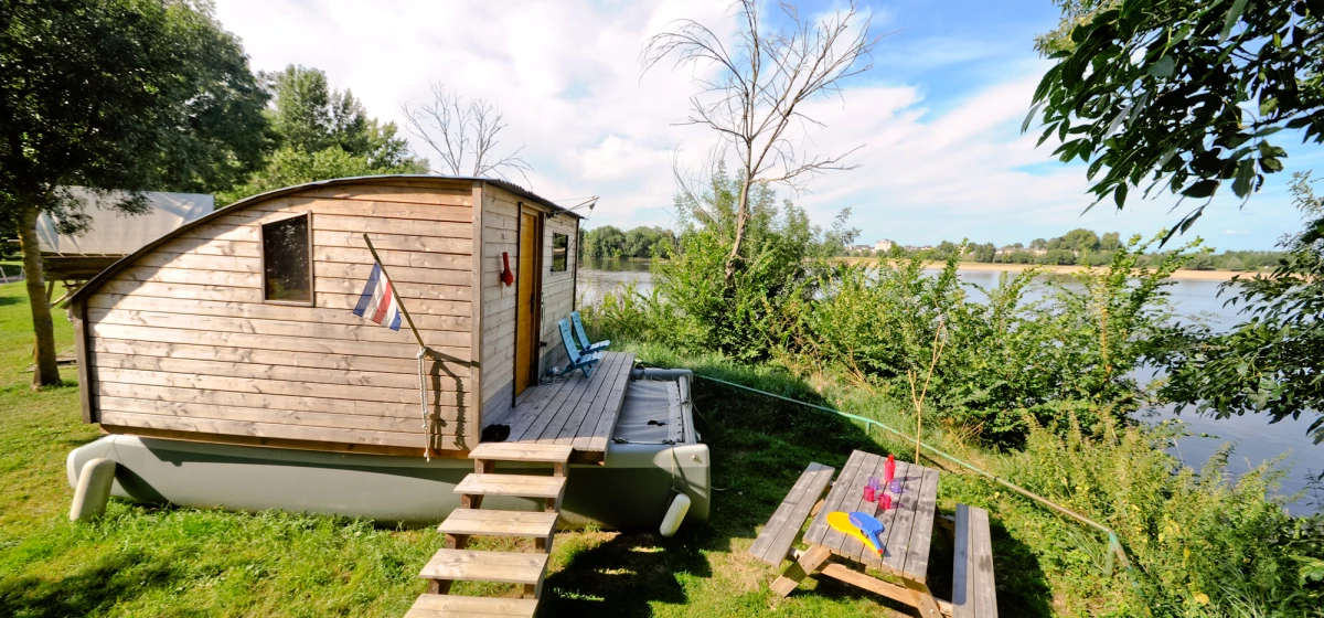 ♣ CAMPING AU BORD DE LOIRE (CLEF VERTE)