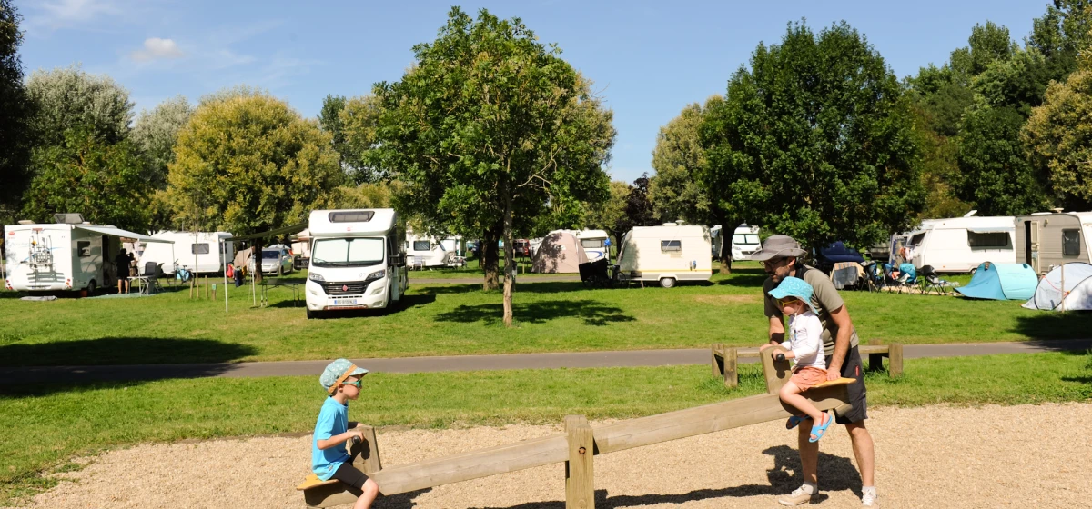 ♣ CAMPING AU BORD DE LOIRE (CLEF VERTE)