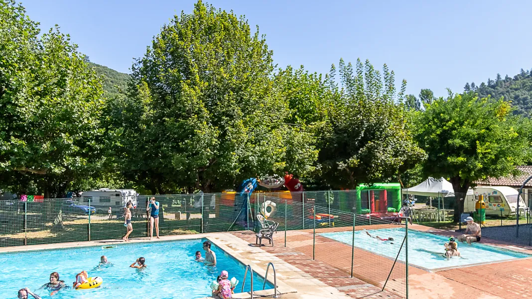 ♣ CAMPING LE VAL DE L'ARRE (CLEF VERTE)