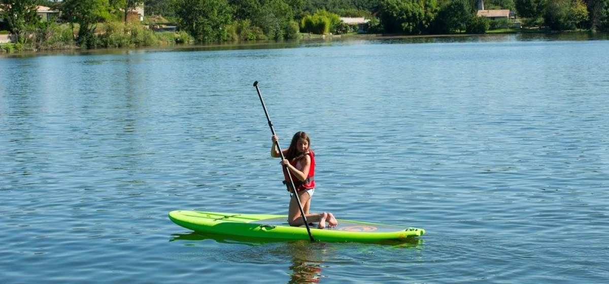 CAMPING LES POMMIERS D'AIGUELÈZE