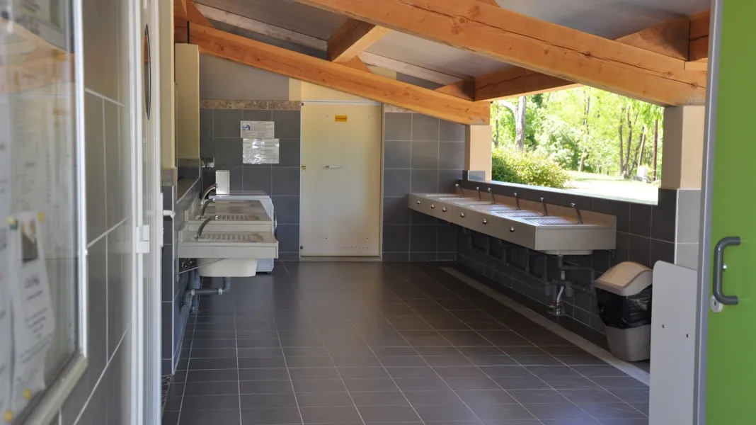 CAMPING LOU ROUCHETOU