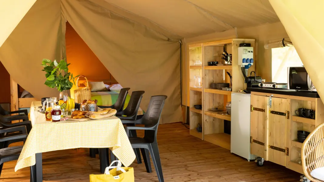 CAMPING SAINTES GRANDES RIVES